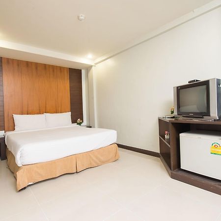 Hotel Tara Monte Bangkok Esterno foto