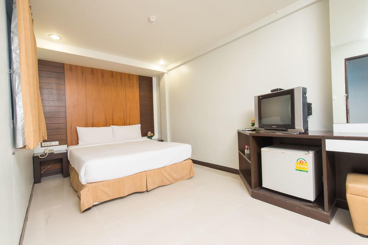 Hotel Tara Monte Bangkok Esterno foto